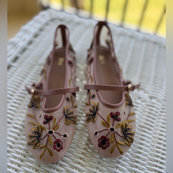 Zara Cream and Pink Dress Shoes with Elegant Design Ballet flats Size 37=7 - Picture 3 of 9